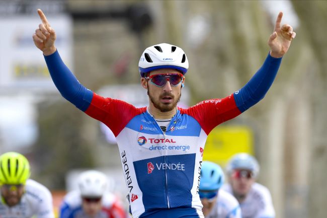 Seconda affermazione italiana sulle strade della Parigi Nizza: dopo Giacomo Nizzolo il successo arride a Niccolò Bonifazio (foto Bettini)