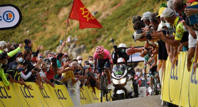 Daniel Martínez prende di petto lultimo ripido tratto del Puy Mary (Getty Images Sport) 