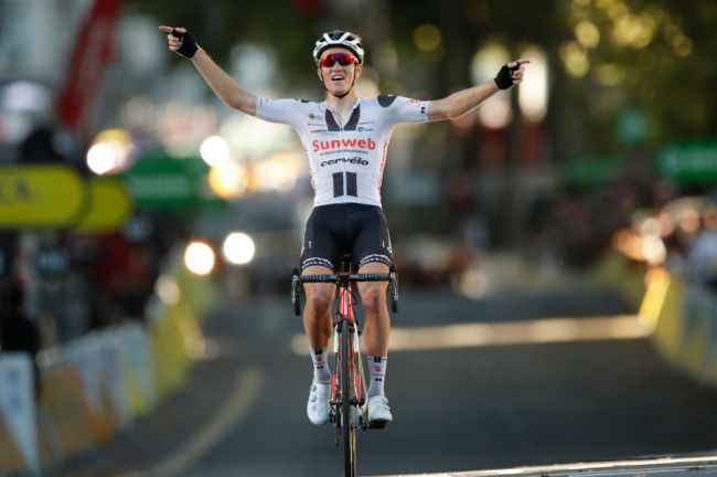 Il danese Søren Kragh Andersen vittorioso sul traguardo di Lione (Getty Images Sport)