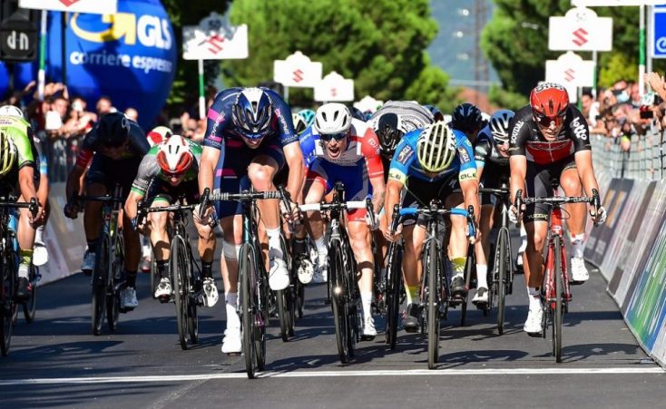 La volata di Meuss a Colico (© Giro dItalia U23)