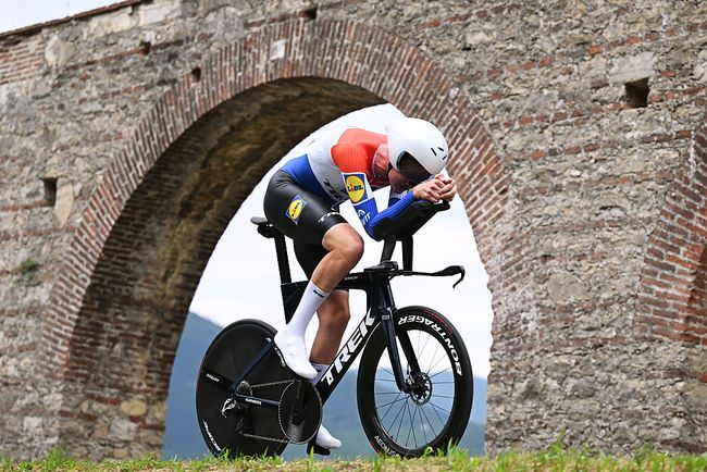 Hoole corre allasciutto e vince la cronometro Lucca - Pisa (foto Dario Belingheri/Getty Images)