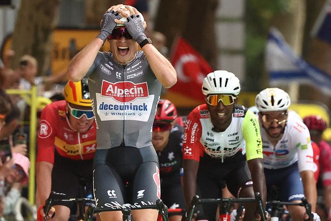 Jasper Philipsen vince la prima tappa del Tour 2025 (Getty Images)