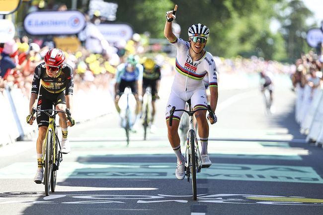 Pogacar sigla il secondo successo sulle strade del Tour 2025 (Getty Images)