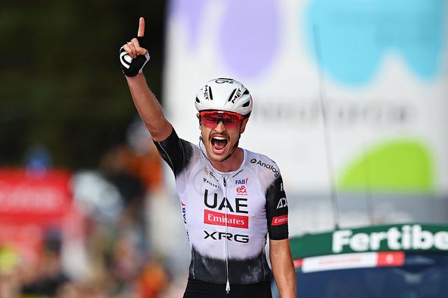 Laustraliano Vine si impone nella prima frazione pirenaica della Vuelta 2025 (foto Dario Belingheri/Getty Images)