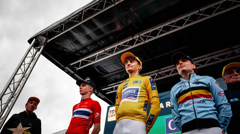 Il podio finale (foto Tour de lAvenir)