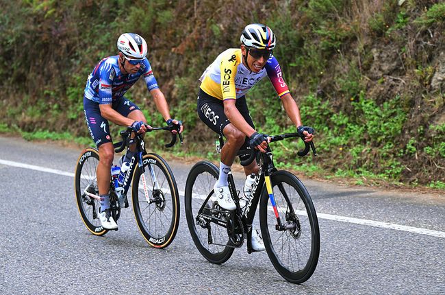 Bernal e Landa in azione nel finale della 16 tappa (foto Tim de Waele/Getty Images)