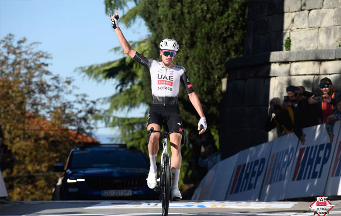 McNulty vince sulle strade dellIstria la tappa regina della CRO Race (www.uaeteamemirates.com)