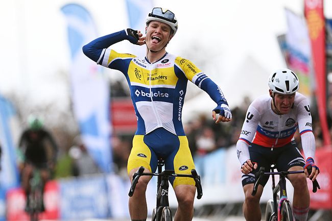 Tom Crabbe vince a sorpresa la prima tappa dellÉtoile de Bessèges (foto Luc Claessen/Getty Images)